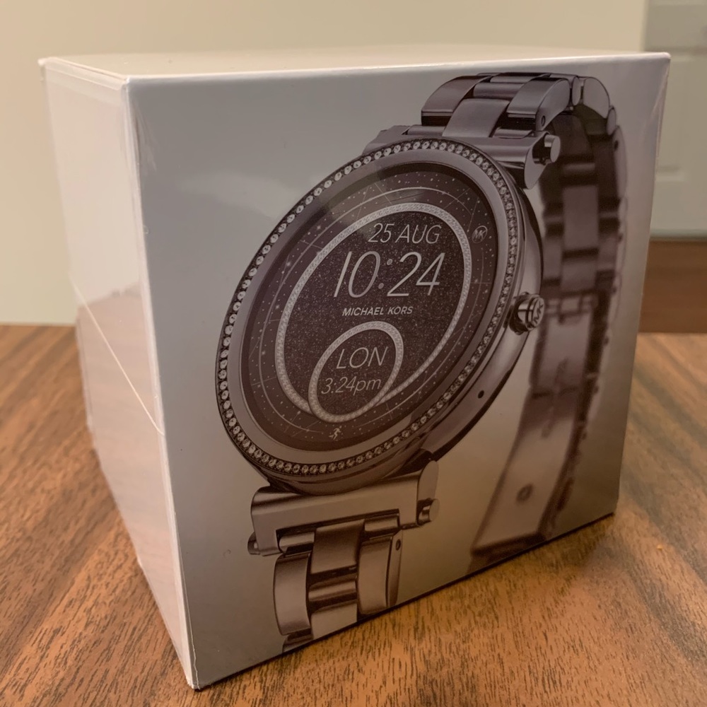 NWT Michael Kors Access Smartwatch